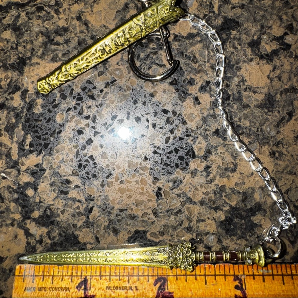 Mini Sword Keychain - Picture 5 of 8